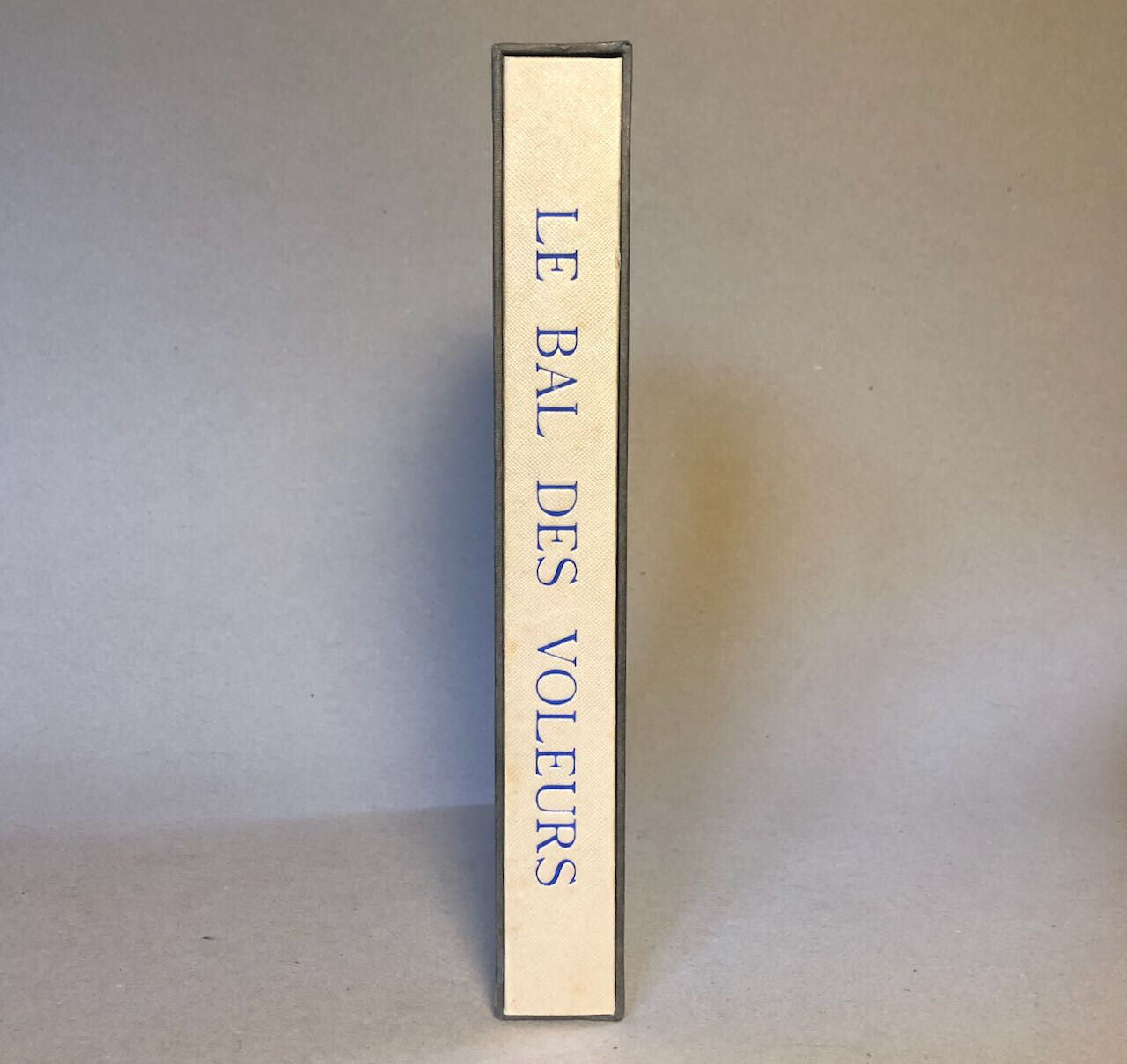 Jean Anouilh — Le Bal des voleurs — illustrations de Peynet — Le Bélier — 1952.