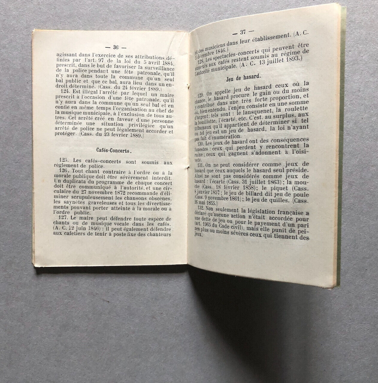 Instruction sur la police des cafés, cabarets, auberges, jeu de hasard — c. 1900