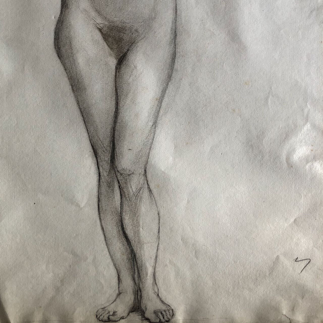 Grand nu féminin aux mains jointes — fusain sur papier — 62 x 47,5 cm. — c. 1890