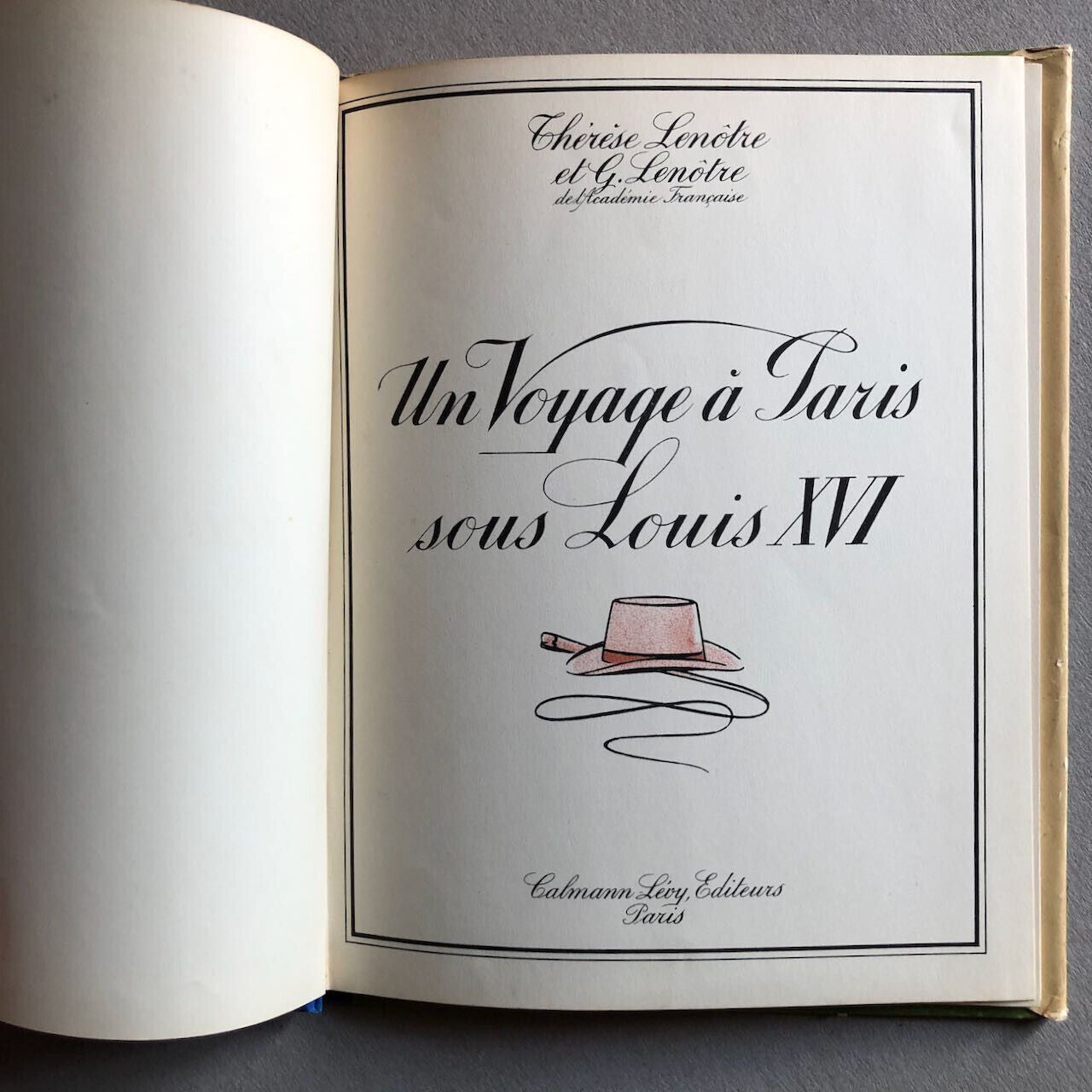 Thérèse Lenôtre — Un Voyage à Paris — ill. Carlègle — jaquette Calmann-Lévy 1934
