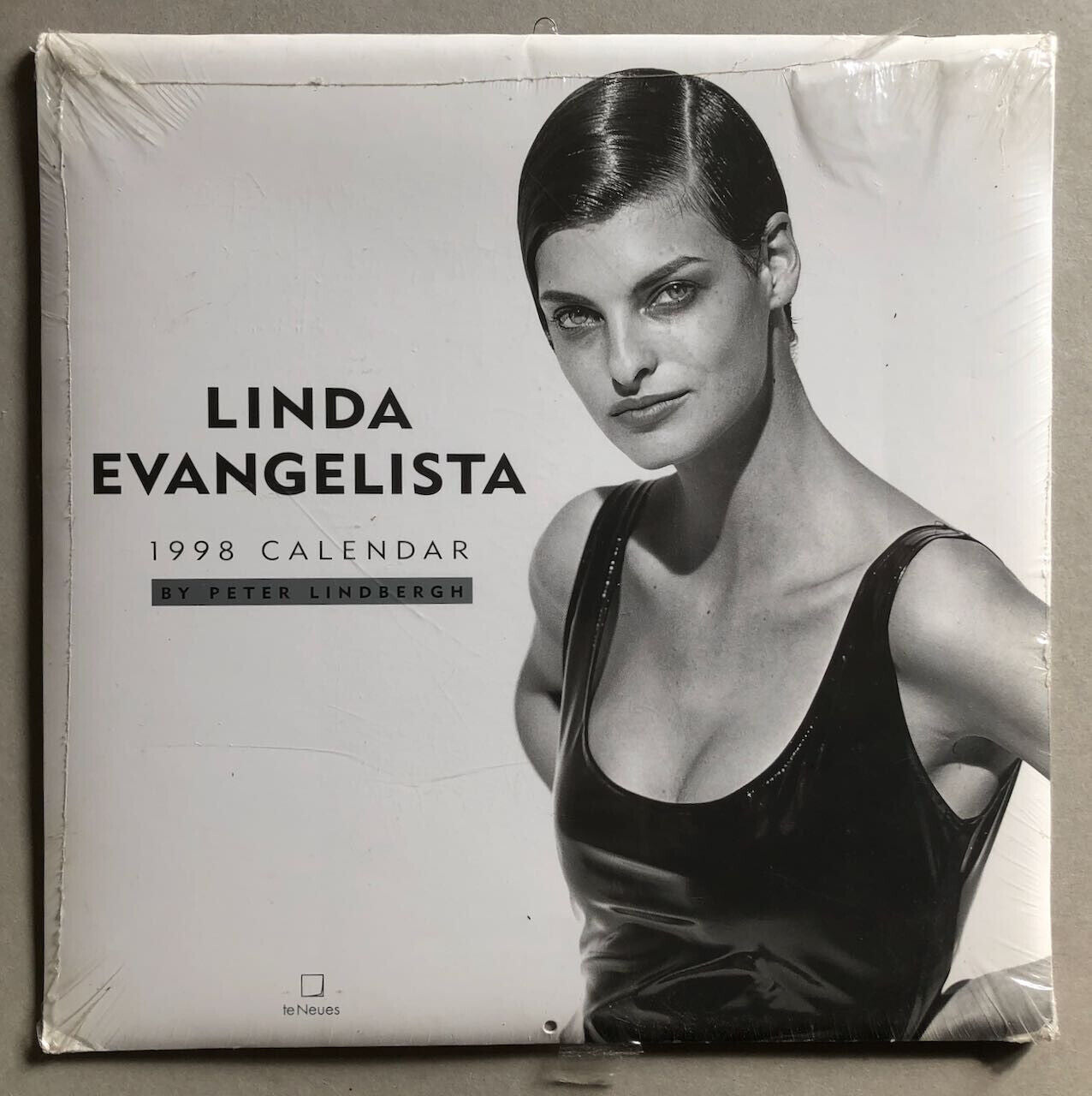 Peter Lindbergh — Calendrier Linda Evangelista — sous blister — Te Neues — 1998.