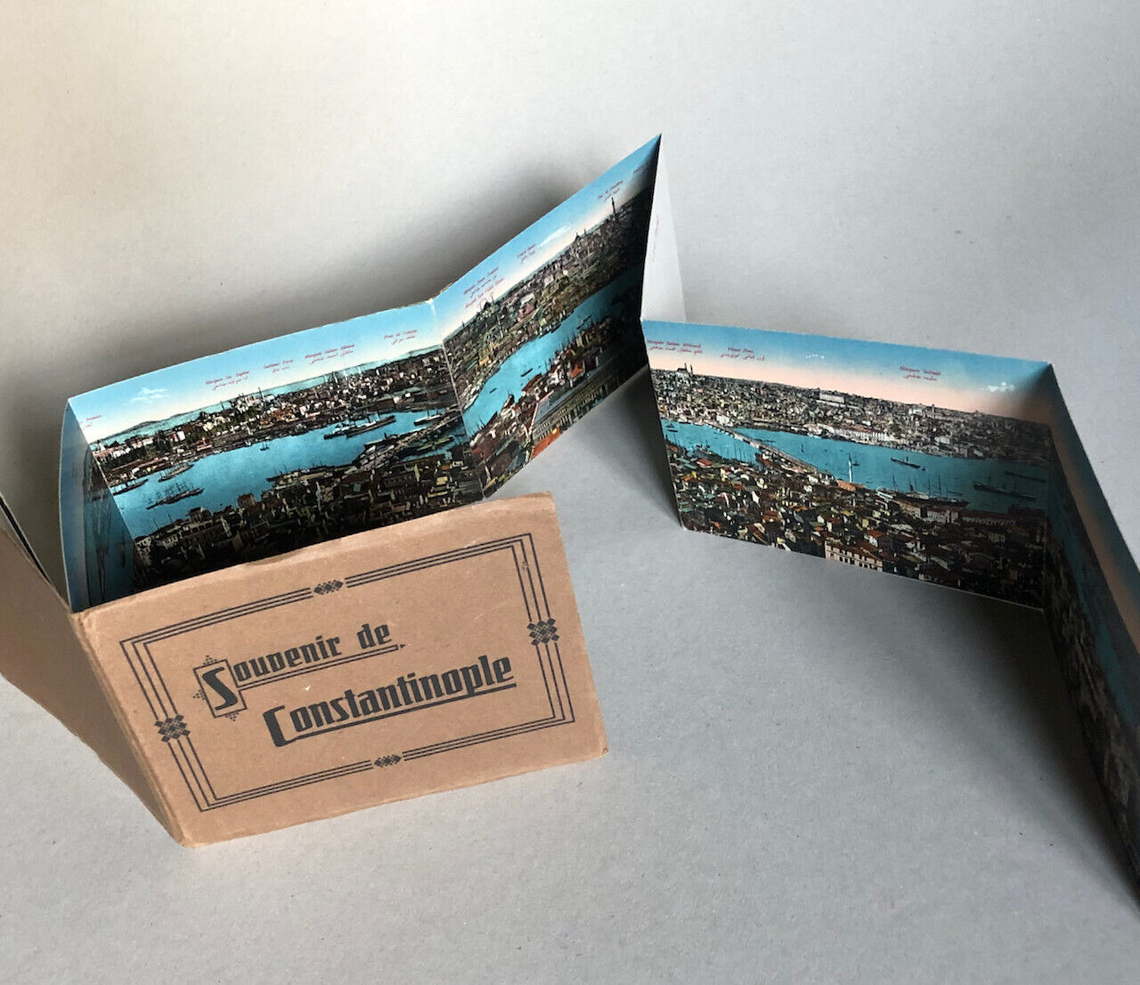 CPA — Souvenir de Constantinople — accordéon de 8 CPA — panorama Istanbul — 1920