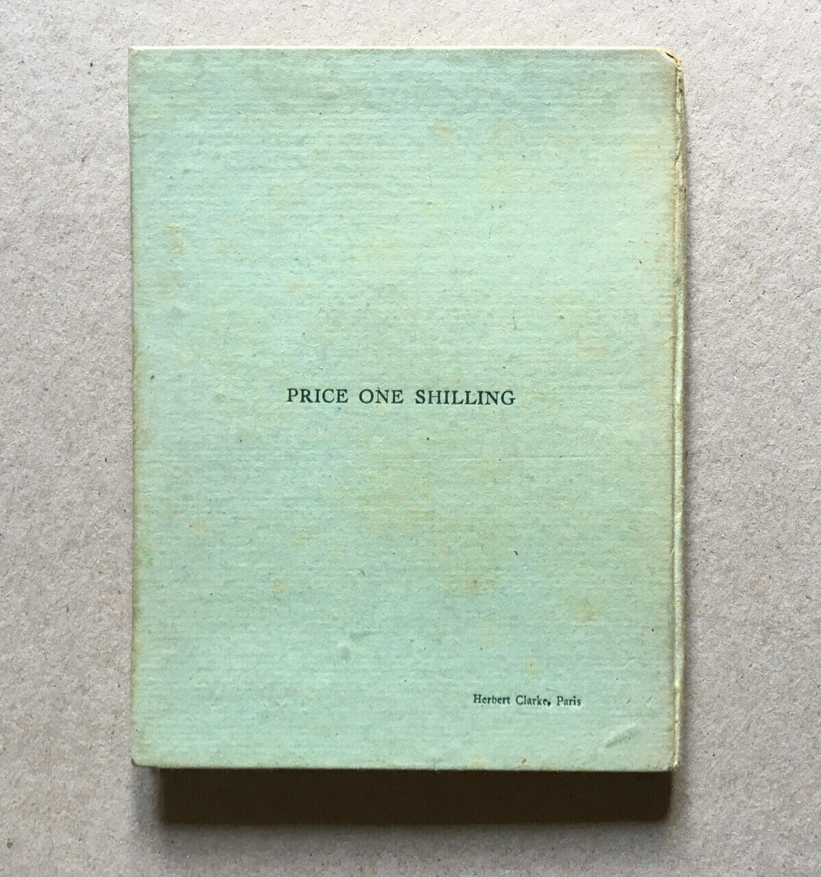 James Joyce — Pomes Penyeach — original edition — Shakespeare & co. —1927.