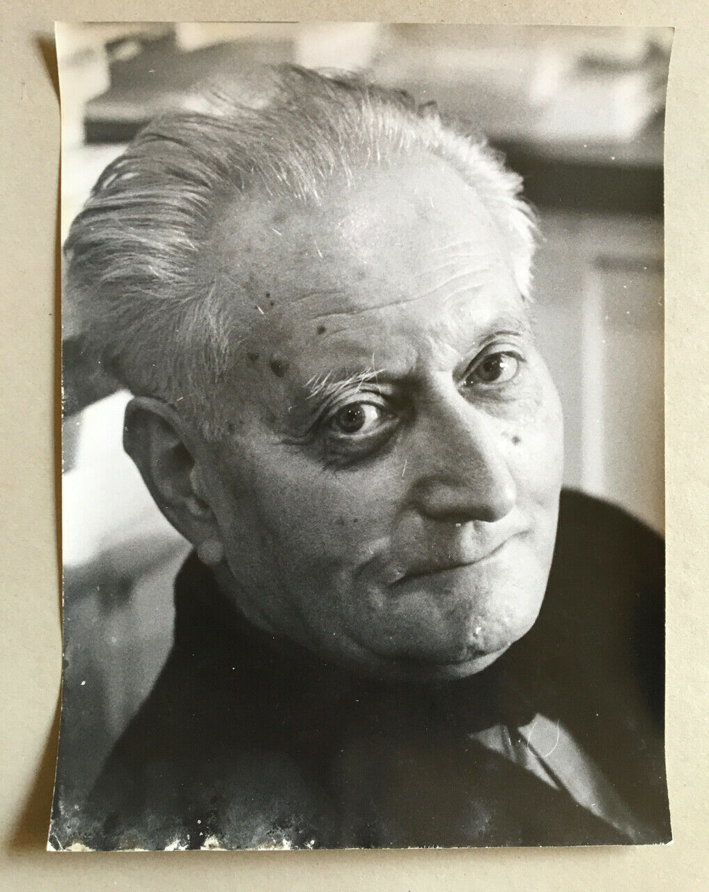 Jean Giono dans les années 60 — grand retirage argentique — 30x40 cm.