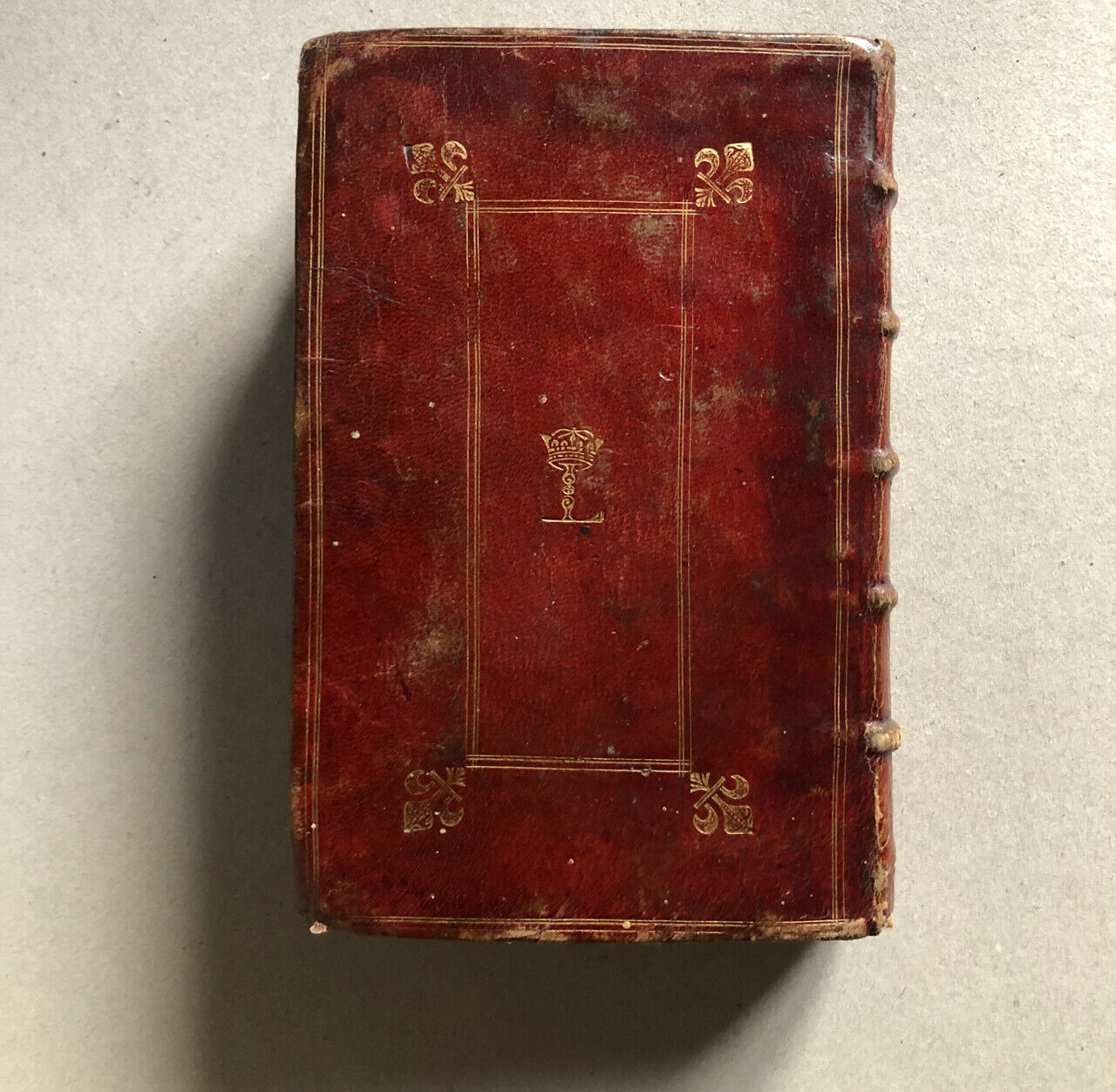 The Holy Week Office — binding with the arms of Louis XIV — Fosset — 1680.