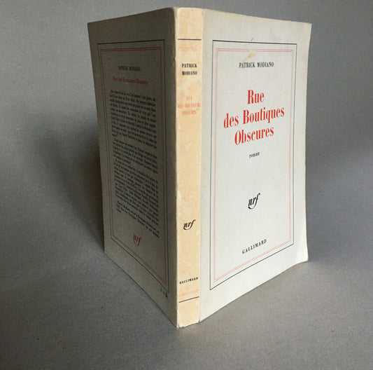 Patrick Modiano — Rue des boutiques obscures — É.O. — Gallimard — 20.07.1978.