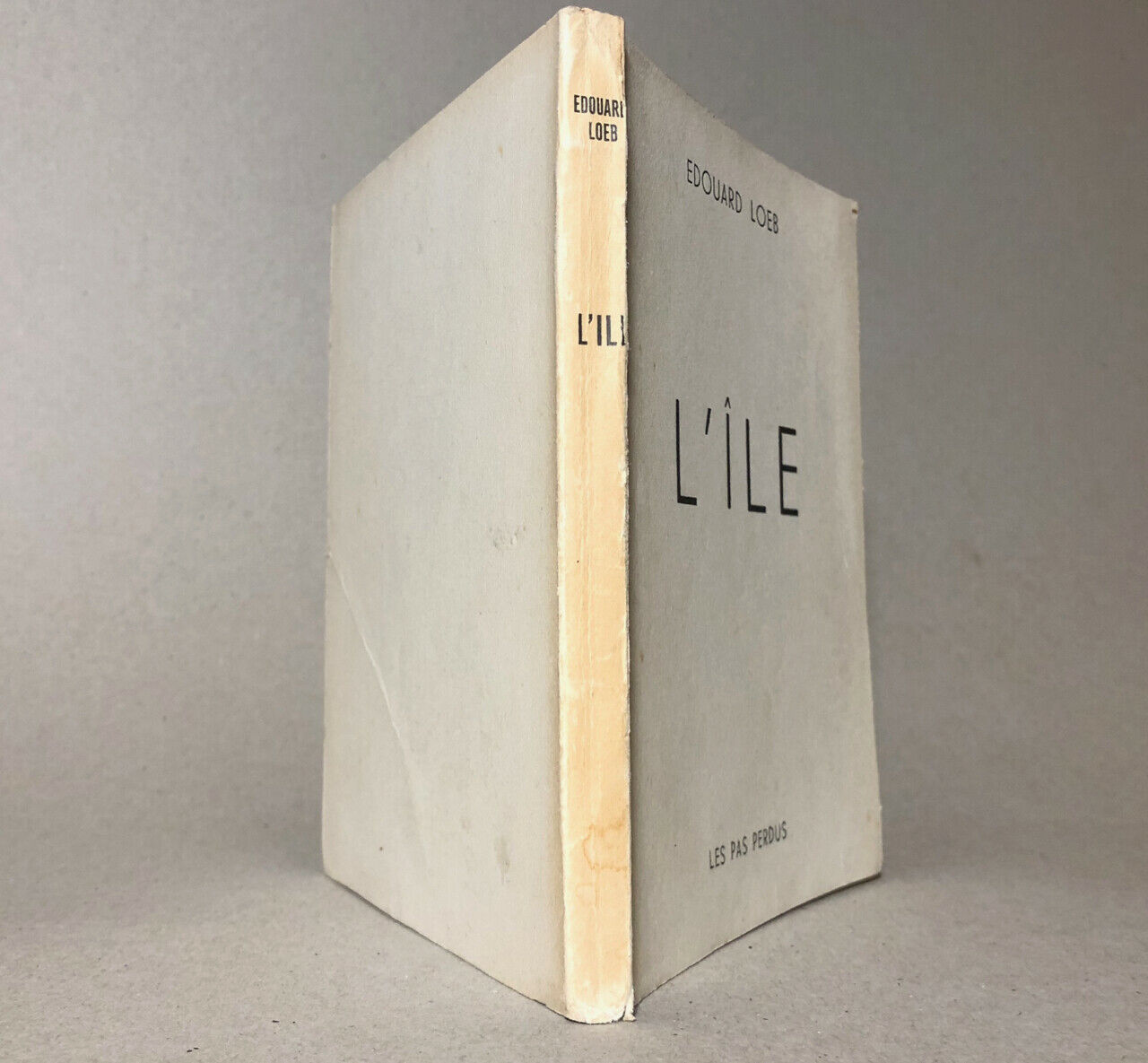 Édouard Loeb — L'Île — envoi autographe à Willy Mucha — Les Pas perdus — 1951.
