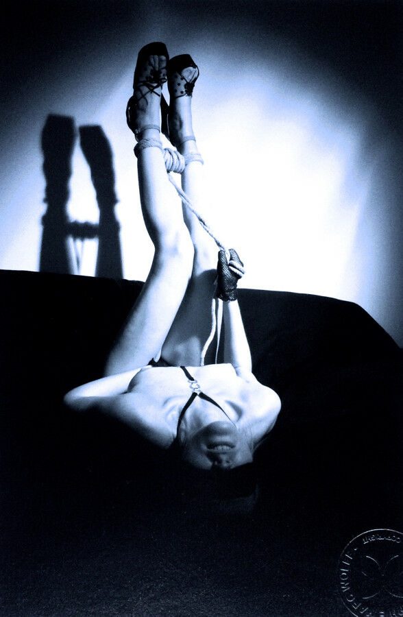MARC WOLFF - BONDAGE BDSM - TIRAGE ORIGINAL - TAMPON & MONOGRAMME - 24x30 cm.