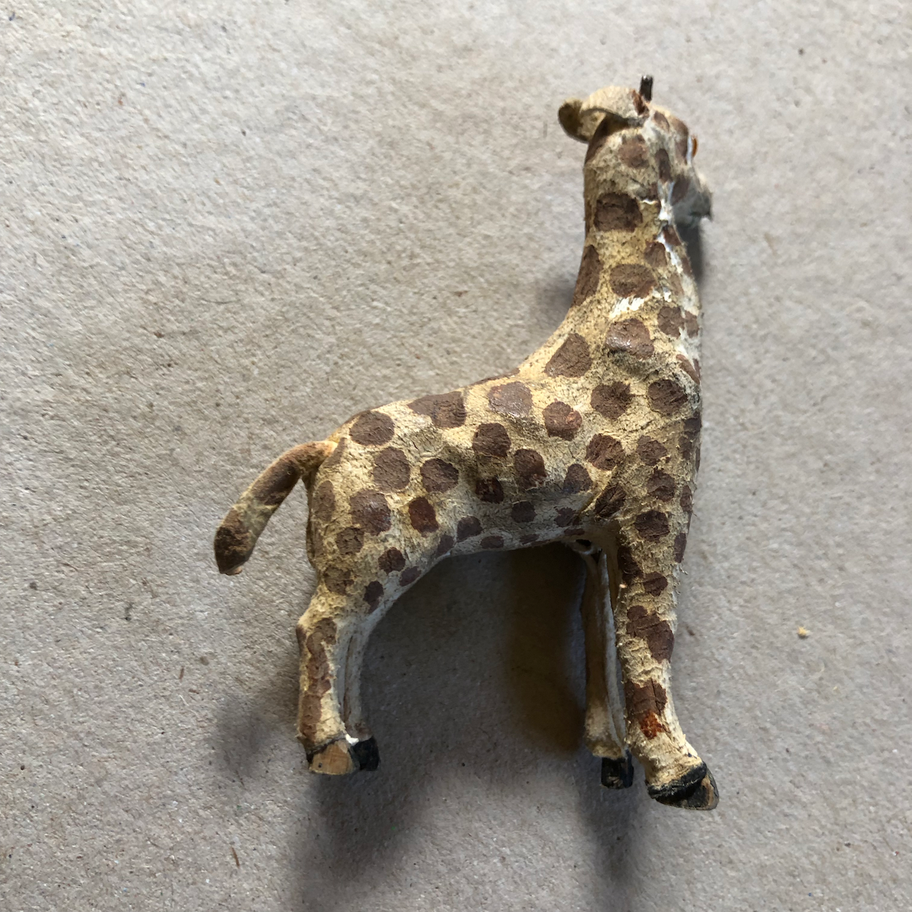 Ménagerie Napoléon III - Jouets : Animaux miniatures en bois et cuir en boîte.