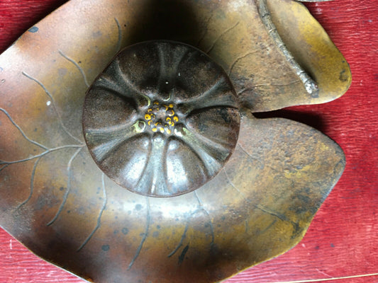 Art Nouveau inkwell with dragonfly and water lily - metal - circa 1900.