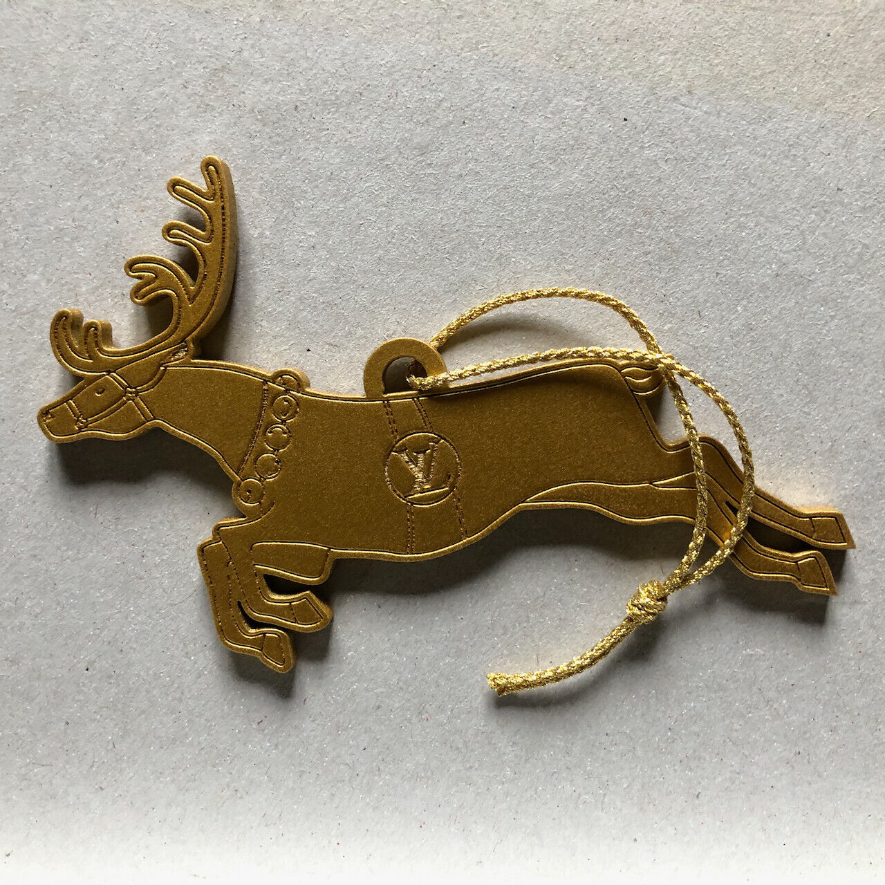 Louis Vuitton — calendrier de l 'Avent Vivienne 2022 — 24 décorations de noël .