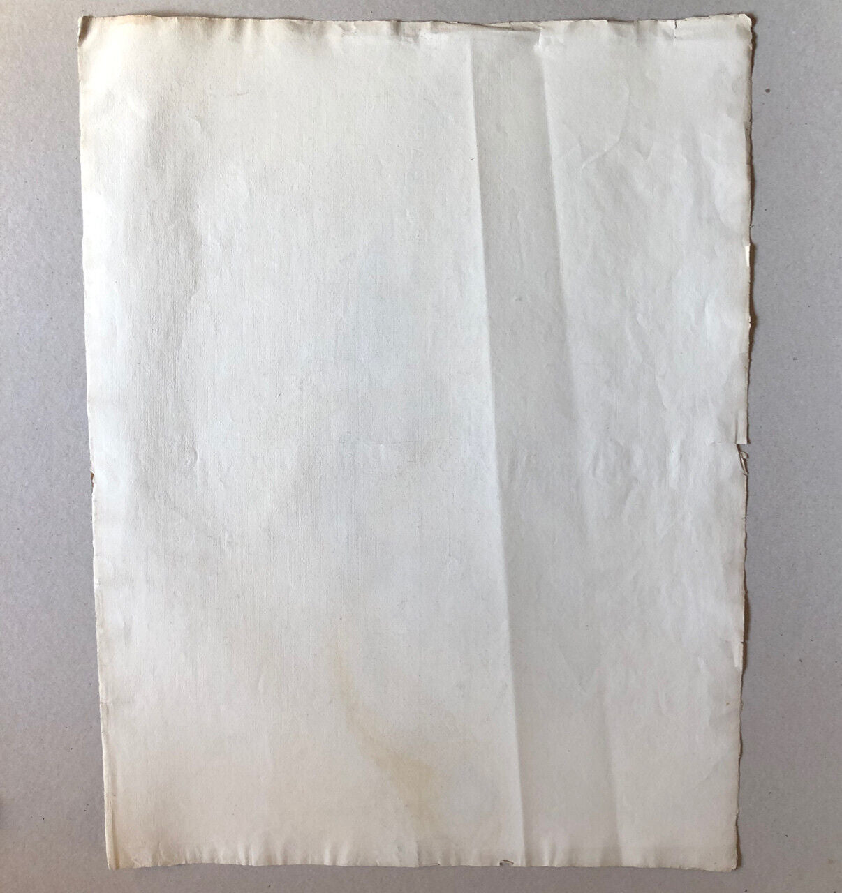 Nu féminin de 3/4 dos — fusain sur papier — 62 x 47,5 cm.