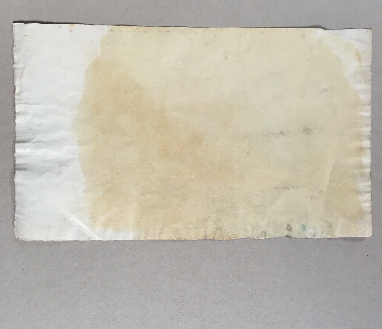 Paysage rivière animé — dessin au fusain sur papier vergé Sennelier — 48x29 cm.