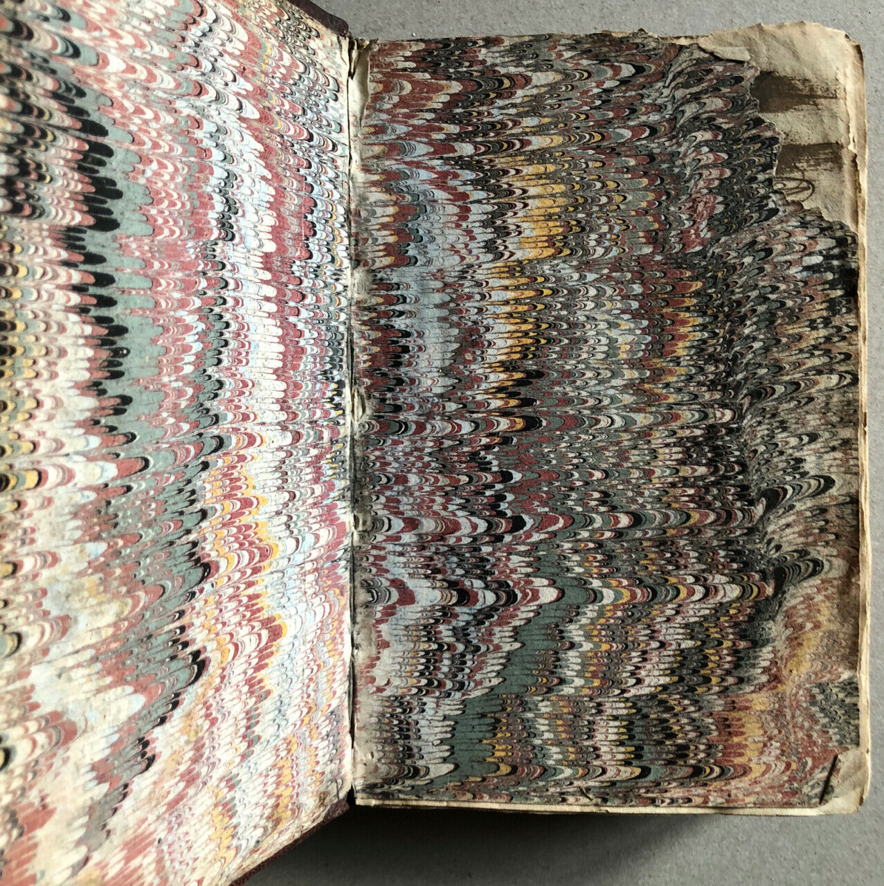 The Holy Week Office — binding with the arms of Louis XIV — Fosset — 1680.