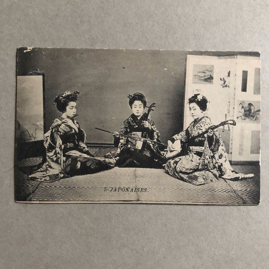 Japon — japonaises jouant de la musique — Photoypie Royer à Étampes — circa 1910