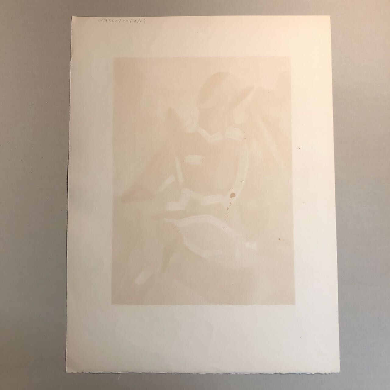 D'après Jacques Villon (1875-1963) — Femme assise — Lithographie / Arches 44x32