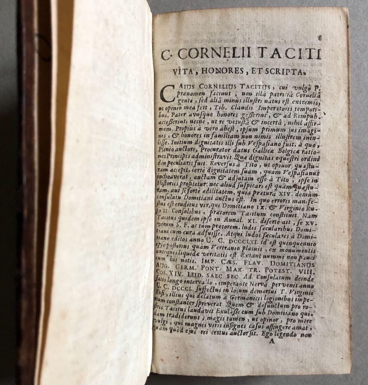 C. Cornelii Taciti annales et historiae — texte en latin seul — Lallemant — 1740