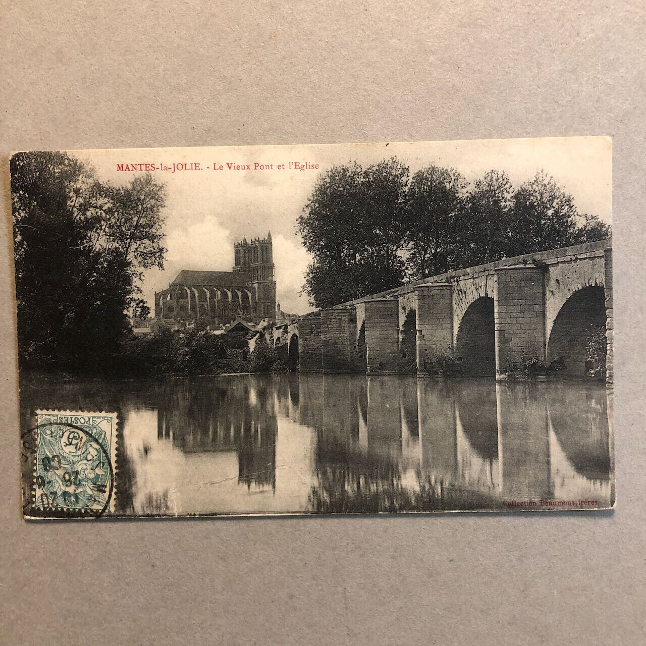 78 - Mantes-la-Jolie — Le vieux pont et l'église — collection Beaumont frères.