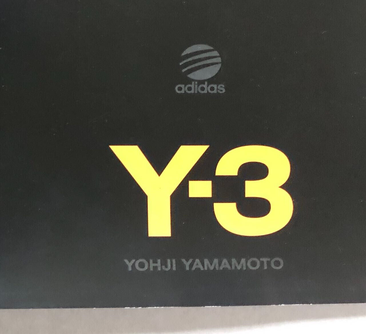 Y-3 — affiche publicitaire — Yohji Yamamoto x Adidas — campagne 2003 — 80x60 cm.