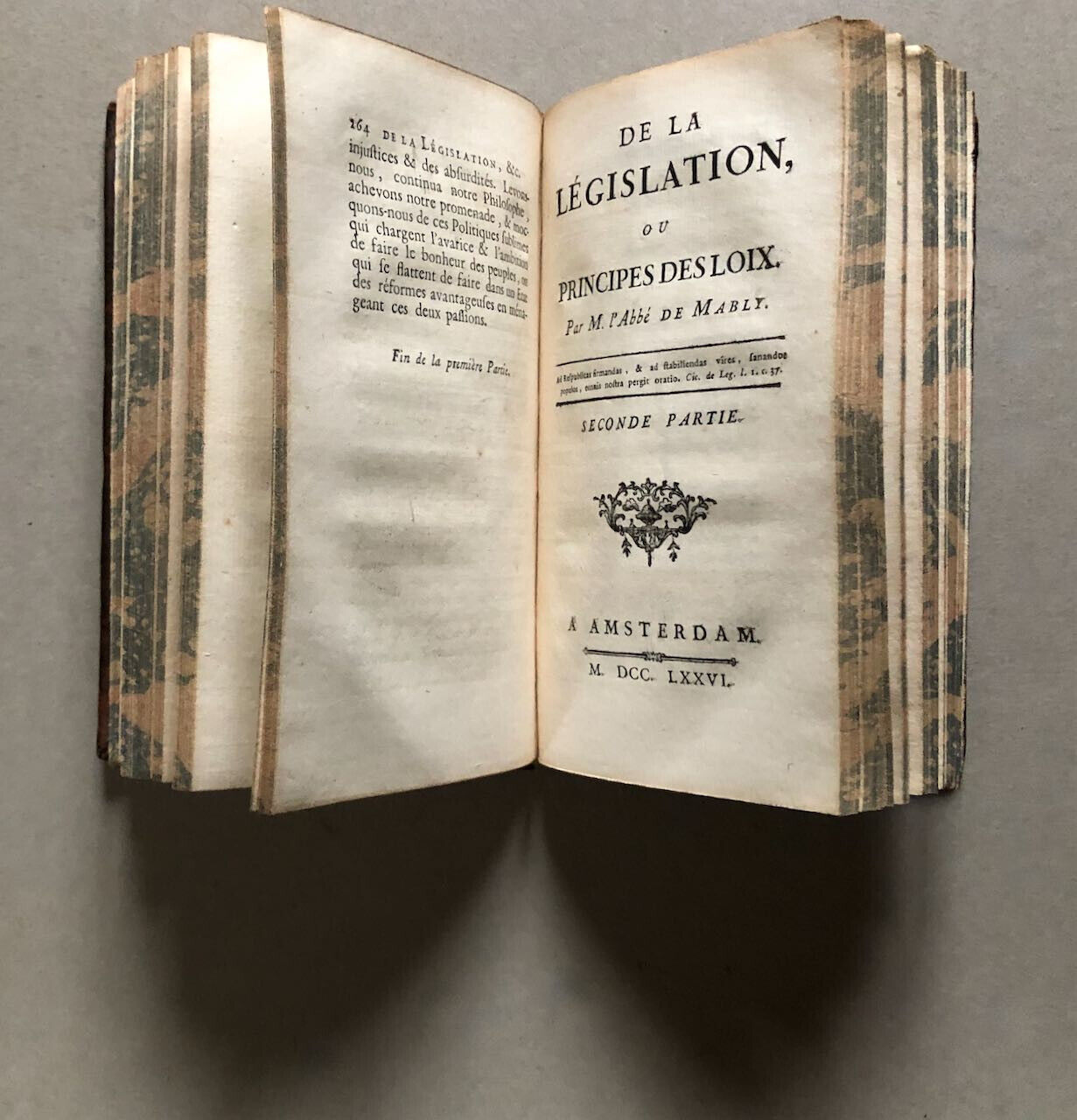 Abbé  de Mably — De la Législation ou principes des lois — é.o. — 1776.