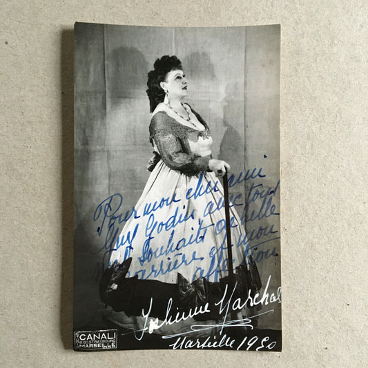 Julienne Marchal — photographie originale signée, datée et dédicacée — 1950.