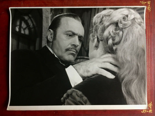 Voinquel — Martine Carol & Charles Boyer dans 'Nana' — 39 x 29,5 cm  tampon 1955