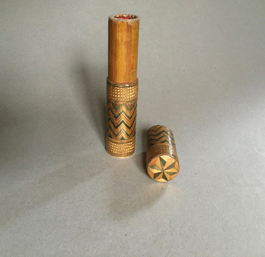 Cylindrical case in straw marquetry — folk art — 15.5 x 3 — c. 1850