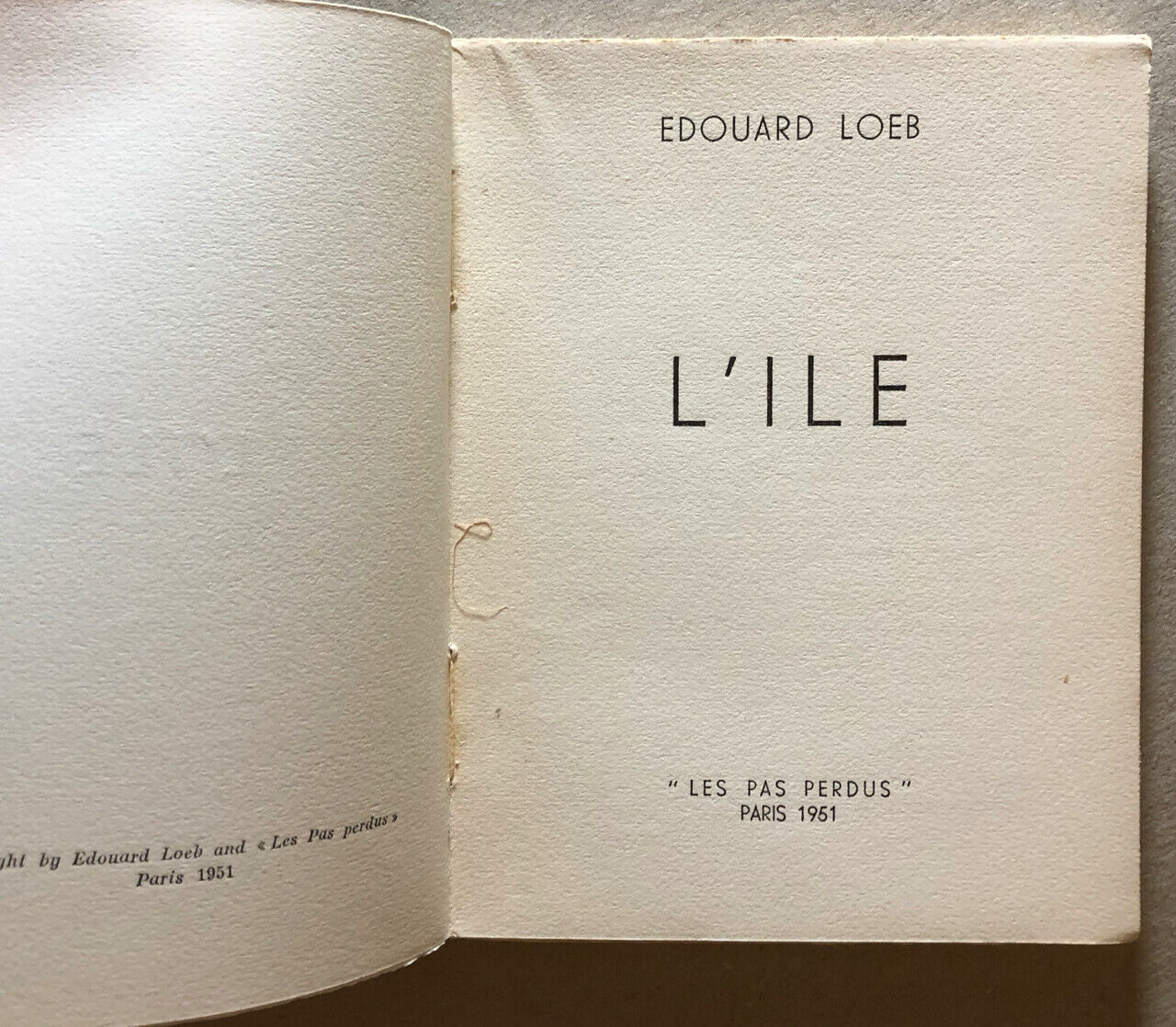 Édouard Loeb — L'Île — autograph to Willy Mucha — Les Pas perdus — 1951.