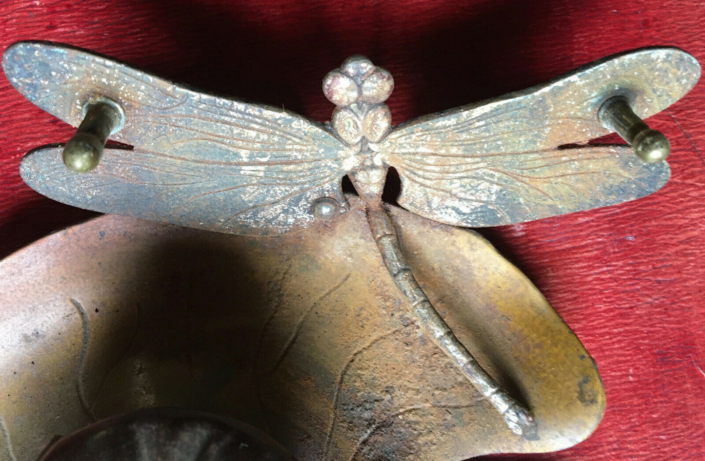 Encrier art nouveau à la libellule et au nénuphar - métal - circa 1900.
